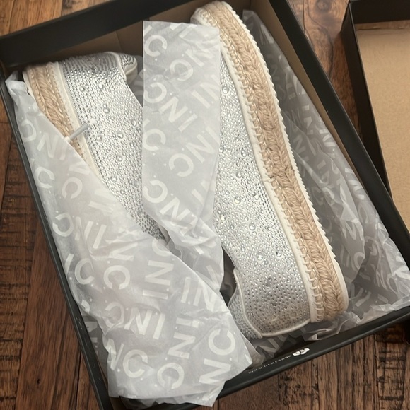 NWT Lola2 Sneakers white with Silver Rhinestones size 7 - Picture 14 of 14